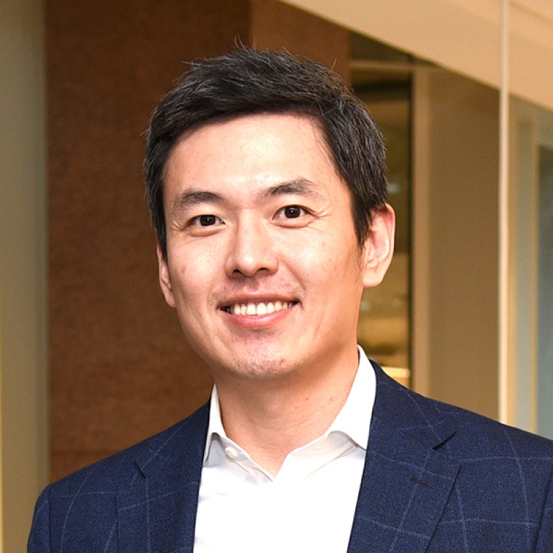 Yuanbo Guo